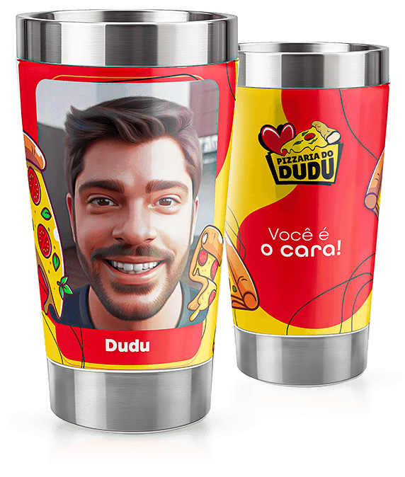 Copo com caricatura de uma pessoa