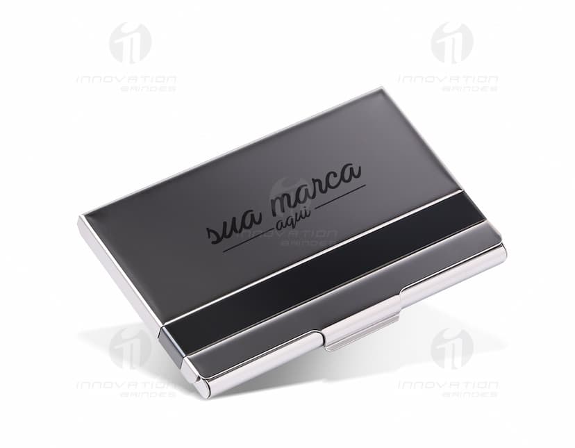 Porta cartões de metal elegante e durável para armazenar seus cartões de visita com segurança. Ideal para quem busca organização e profissionalismo. Compre já o seu! #PortaCartoes #OrganizacaoProfissional #BrindesPersonalizados