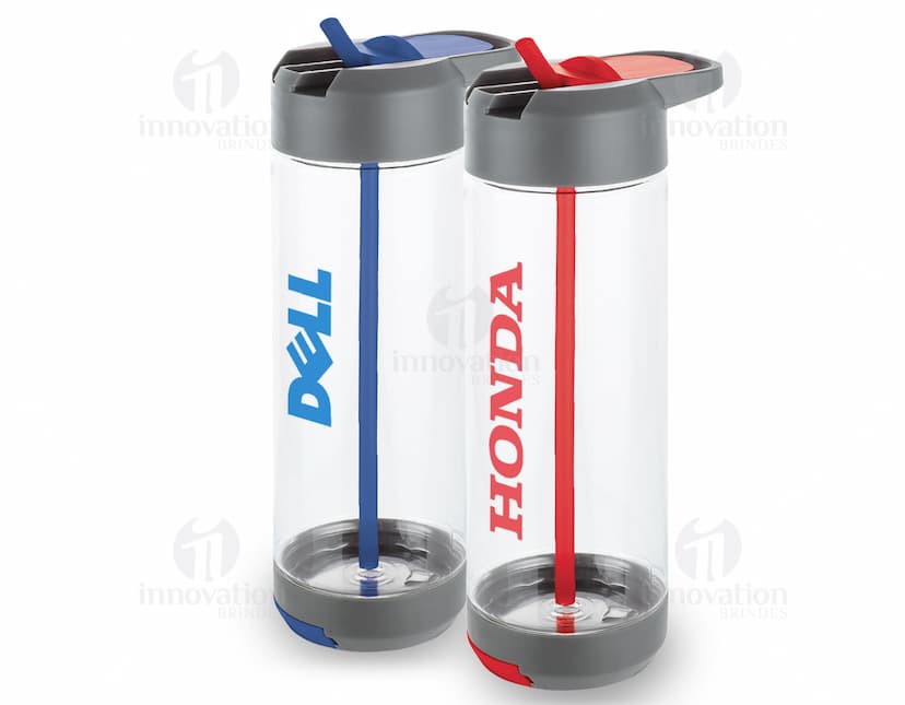 Squeeze Plástico 750ml: ideal para levar sua bebida favorita para onde quiser! Feito em plástico resistente, possui capacidade de 750ml. Perfeito para manter-se hidratado durante todo o dia. Adquira já o seu!
