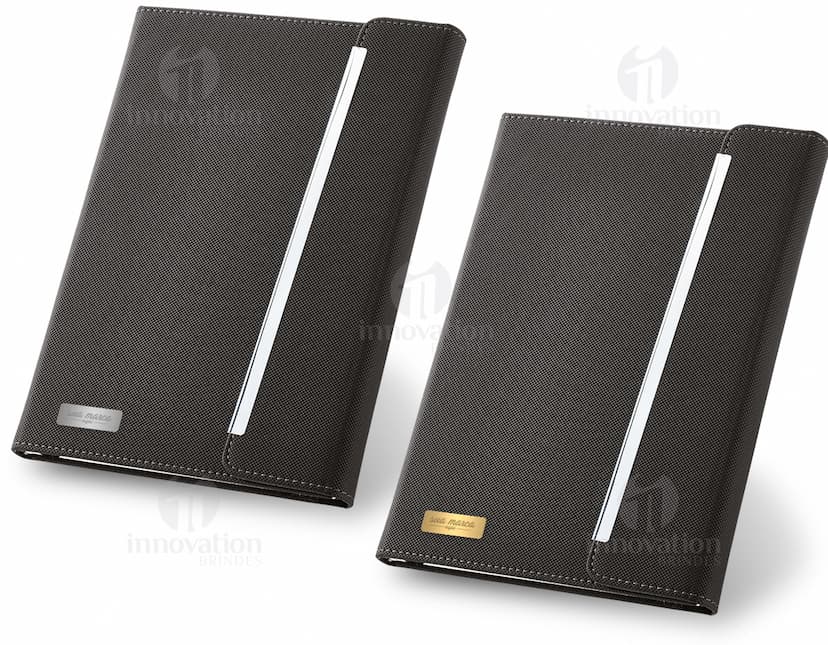 Bloco de Anotações em Couro - Organize suas ideias com estilo e elegância. Perfeito para o escritório ou reuniões de negócios. Aproveite o toque de sofisticação que só o couro pode oferecer. Adquira o seu!