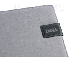 Carpeta A4 en cuero marrón para organización de documentos en la oficina. Diseño moderno y elegante, ideal para guardar