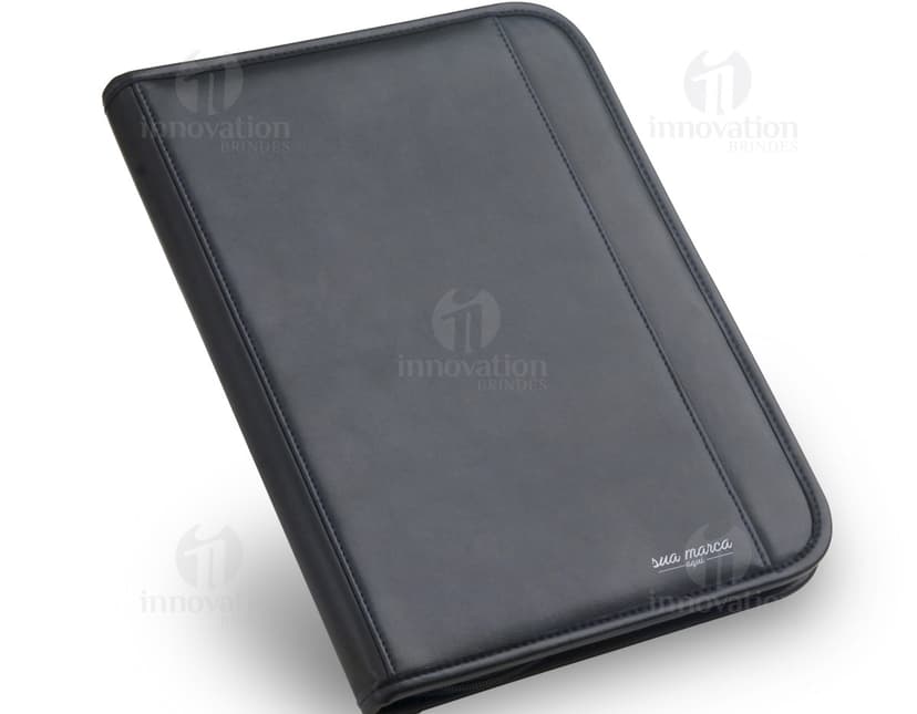 Pasta A4 de Couro Preto para Armazenamento de Documentos e Organização no Escritório. Ideal para guardar notebook, discos rígidos, dispositivos eletrônicos e muito mais. A solução prática para manter seus itens essenciais sempre à mão. Adquira já a sua!