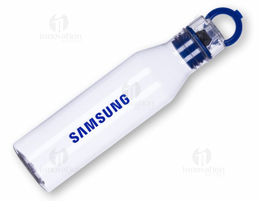 Squeeze plástico de 700 ml: Mantenha-se hidratado com estilo e praticidade! Ideal para levar em qualquer lugar, seja para o trabalho, academia ou passeios. Feito com material resistente e durável, garante sua hidratação durante todo o dia. Perfeito para quem busca um brinde personalizado e funcional. Adquira já o seu!