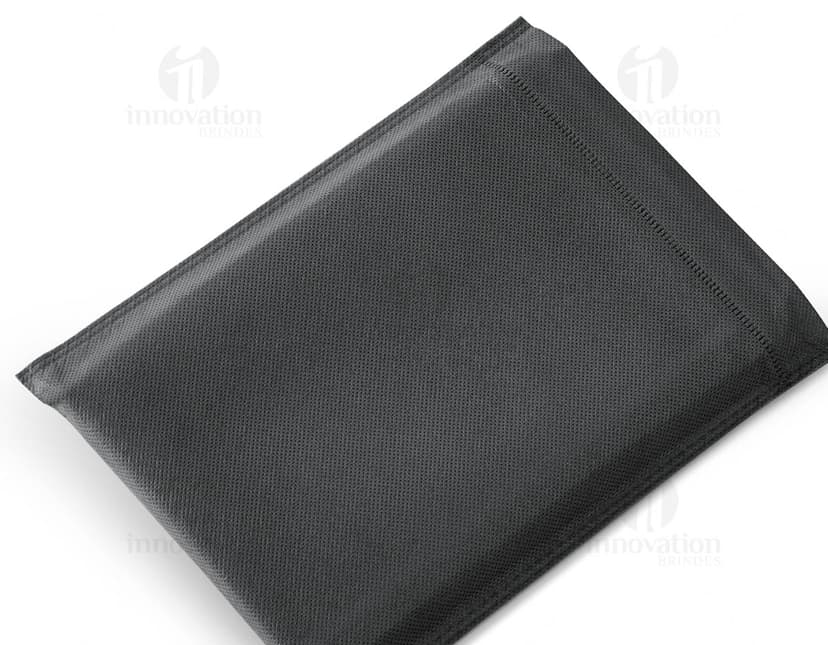 Pasta A5 de Couro Marrom para Negócios e Escritório - Organize seus documentos com estilo e elegância. Ideal para reuniões e reuniões de trabalho. Garanta a proteção e segurança dos seus papéis com esta pasta de alta qualidade. Compre já!