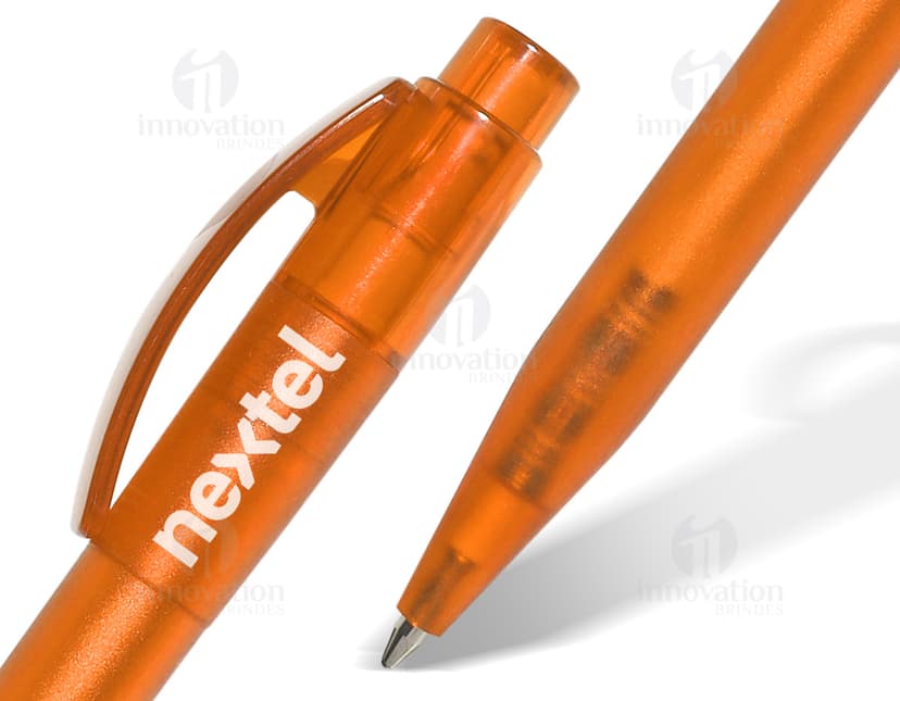 Caneta Plástica 108: a escolha perfeita para escrita de qualidade e criatividade. Ideal para uso escolar, escritório e desenho. Disponível em diversas cores vibrantes e duráveis. Adquira já a sua!