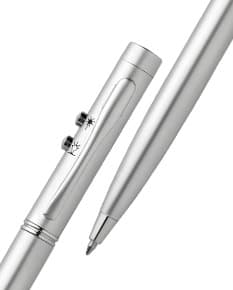 Caneta de metal com LED, perfeita para escrita precisa e iluminação em ambientes escuros. Ideal para uso em escritórios, reuniões de negócios e apresentações. Prática e moderna, essa caneta é essencial para profissionais que buscam qualidade e tecnologia em um único dispositivo. Adquira já a sua!
