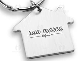 Chaveiro de metal casa - 04: Um acessório elegante e funcional para os amantes de brindes. Ideal para presentear ou usar no