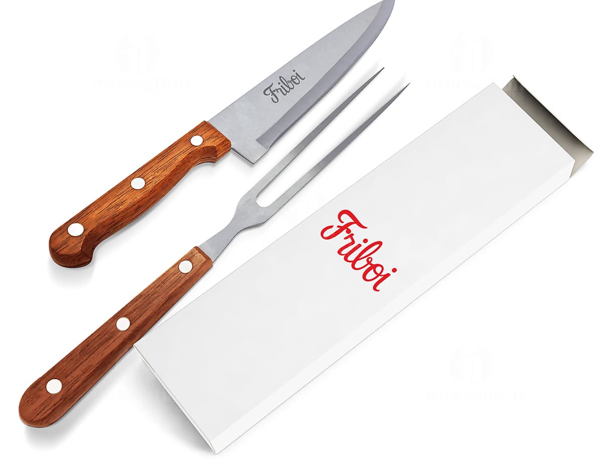 Kit churrasco de alta qualidade com 34 peças, incluindo faca, garfo, ferramenta de corte, tesoura, utensílios de cozinha e muito mais. Feito em aço inoxidável, perfeito para churrascos em casa, no restaurante ou no escritório. Garanta já o seu!