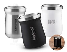 Cuia térmica de inox com capacidade de 250ml, ideal para manter a temperatura da bebida por mais tempo. Design moderno e