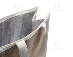 Bolsa Térmica de algodón y yuta en embalaje de cartón abierto, vacío, con cinta de regalo.