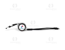 Cab USB retrátil 3 em 1 prateado, com combinação de fechadura e plugue. Feito de metal e plástico, possui cabo retrátil e
