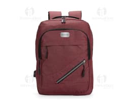 Mochila de cuero negra estilo maletín con asa de mano y asas para la espalda. Cierre con cremallera, detalles en metal y