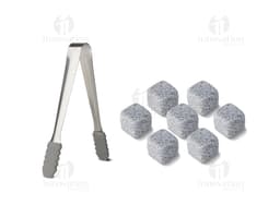 Kit Drink moderno e portátil, combinando drive externo, teclado, tela digital, memória de armazenamento e conexão sem fio. O