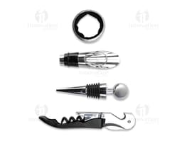 Kit de vinho contendo 4 peças: um saca-rolhas, uma caixa, uma carteira e uma caixa de lápis feita de couro e plástico. Inclui