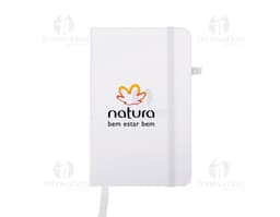 Ícono en forma de cuaderno de papel en blanco, con disco y caja de software alrededor. El diseño es en 3D y está dentro de un