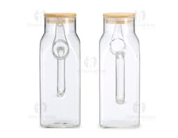 Carafe en verre borosilicate de 1 litre transparente, avec poignée et couvercle en plastique.