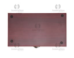 Kit de Vino 5 Piezas en una caja de cuero vacía, con compartimentos para botella, copas, sacacorchos, termómetro y