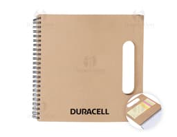 Kit de escritório composto por notebook, papel em branco, lembrete, disquete, quadro de avisos, bloco de notas, página em