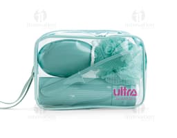 Kit Viagem 4 Peças contendo container, pencil box, bag e button. Os objetos são 3D e possuem um design moderno e colorido. O