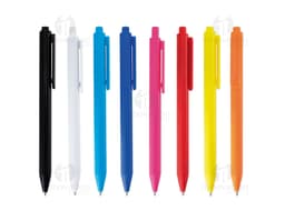 Caneta plástica colorida com design moderno, ideal para uso em escritório, escola ou em apresentações. Pode ser usada para