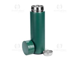 Garrafa térmica de 480ml em metal prateado, objeto de higiene e cuidados pessoais. Elegante e brilhante, ideal para armazenar