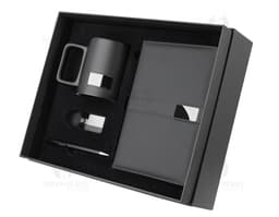 Kit Escritório com desktop computer, printer, phone, notebook, keyboard, mouse, briefcase, and other office equipment on
