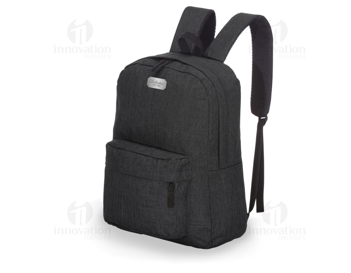 Mochila em poliéster preta com alça de couro, perfeita para o estilo casual ou de negócios. Ideal para homens e mulheres executivos, com zipper, bolsos e alça única para carregar. Confeccionada em material de alta qualidade, proporcionando elegância e praticidade para o dia a dia.