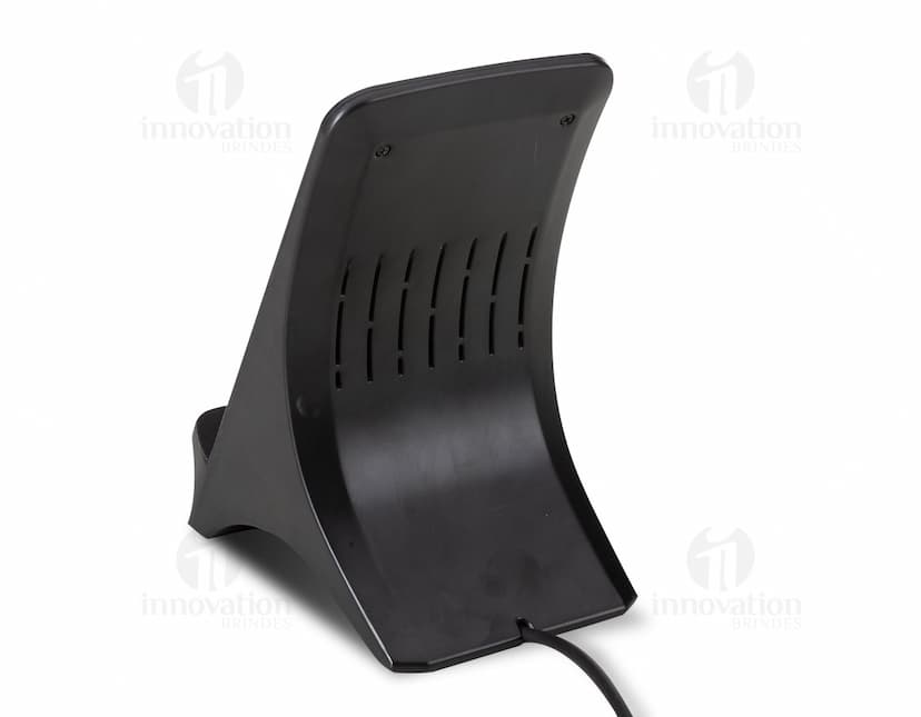 Carregador por indução - Tecnologia sem fio para seu dia a dia. Este equipamento moderno e portátil é o acessório ideal para manter seus dispositivos eletrônicos carregados com praticidade e segurança. Com design clássico e controle de energia, é perfeito para uso individual em casa, no escritório ou em viagens. Experimente a conveniência da carga por indução e liberte-se das conexões tradicionais. Adquira já o seu!