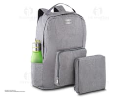 Mochila dobrável de couro moderna e prática para viagens e passeios. Ideal para quem busca um acessório versátil e estiloso.
