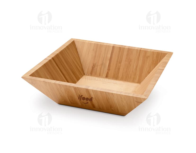 Saladeira de madeira para sua cozinha! Ideal para servir saladas frescas com estilo. Feita com material sustentável, é perfeita para armazenar e transportar seus alimentos de forma prática. Adquira já a sua!