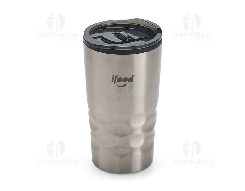 Copo de viagem de metal prateado com tampa, ideal para armazenar sua bebida favorita de forma prática e segura. Perfeito para viagens, escritório ou academia. Mantenha-se hidratado com estilo!