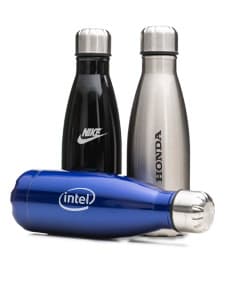 Squeeze de metal 550ml para manter sua hidratação em dia. Design elegante e prático para te acompanhar em todos os momentos. Aproveite! Água, saúde e estilo em um só produto. Ideal para levar na bolsa, academia e trabalho. Garanta já o seu!