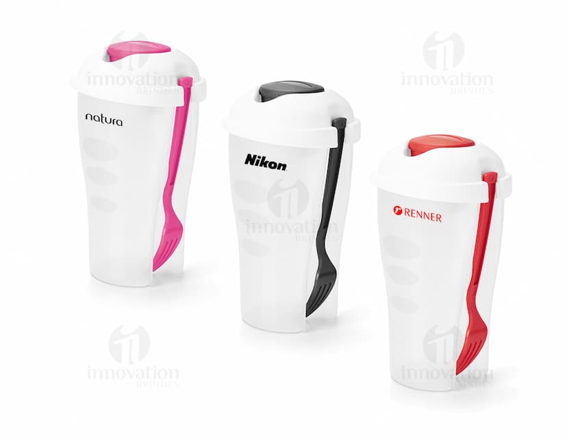Copo para salada prático e moderno, ideal para armazenar e transportar sua salada favorita. Feito em material plástico de alta qualidade, com design clean e higiênico. Perfeito para manter sua alimentação saudável em qualquer lugar. Aproveite!