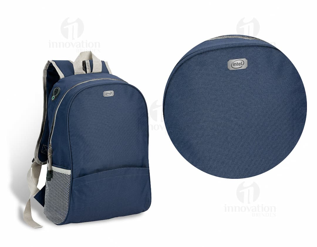 Mochila de couro preta, estilo moderno e elegante para viagens de negócios. Feita com material de alta qualidade, possui zíper, alça resistente e design vintage. Perfeita para manter seus objetos pessoais seguros e organizados. Garanta já a sua!