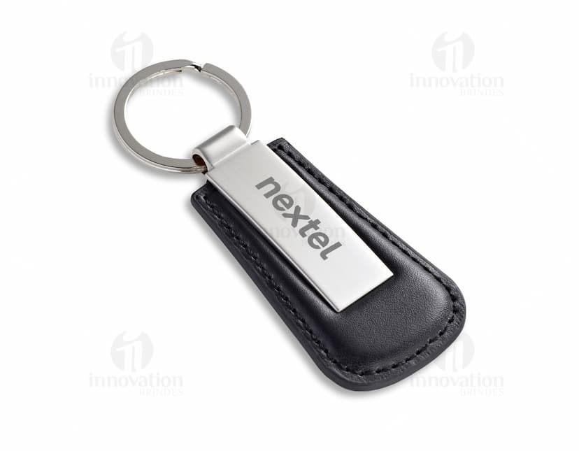 Chaveiro de Metal - Acessório moderno e prático para manter suas chaves sempre seguras e organizadas. Feito em metal de alta qualidade, ideal para sua rotina diária. Adquira já o seu!