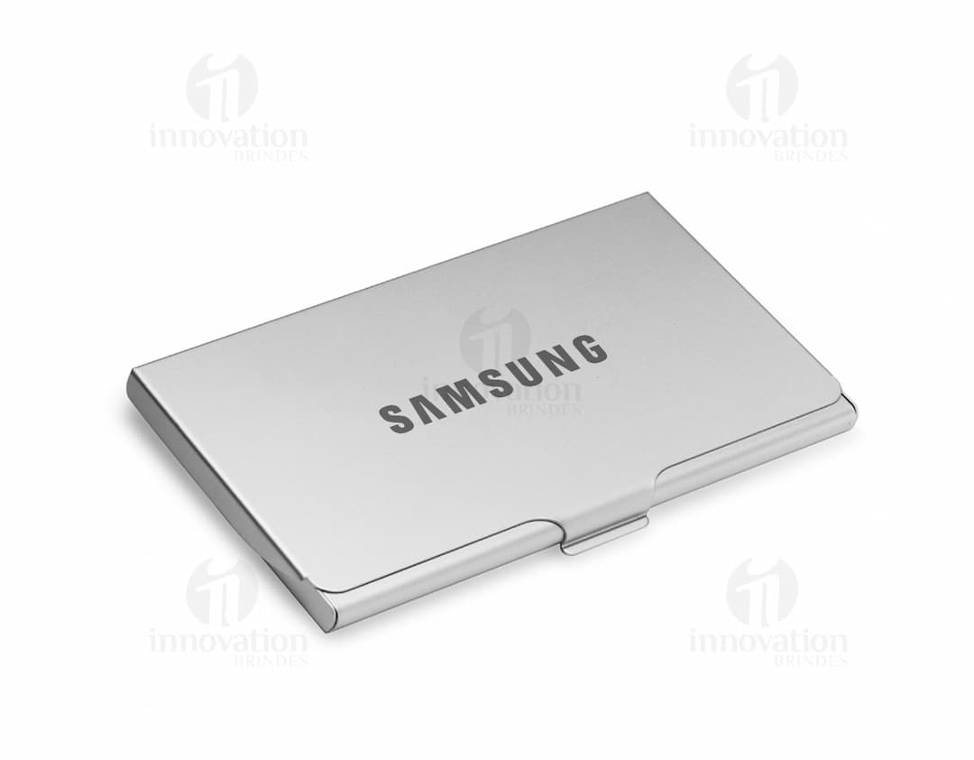 Porta Cartões de alta qualidade para armazenar seus contatos de forma organizada e segura. Feito com material resistente, ideal para uso diário no escritório ou em viagens de negócios. Garanta já o seu!