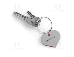 Porta-chaves coração de metal prateado, ideal para presentear quem amamos. Design romântico e delicado, perfeito para