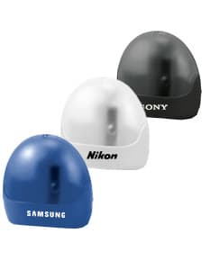 Mouse amarelo, boné de banho, apontador de lápis com depósito e bola em forma de ovos de Páscoa coloridos em 3D.