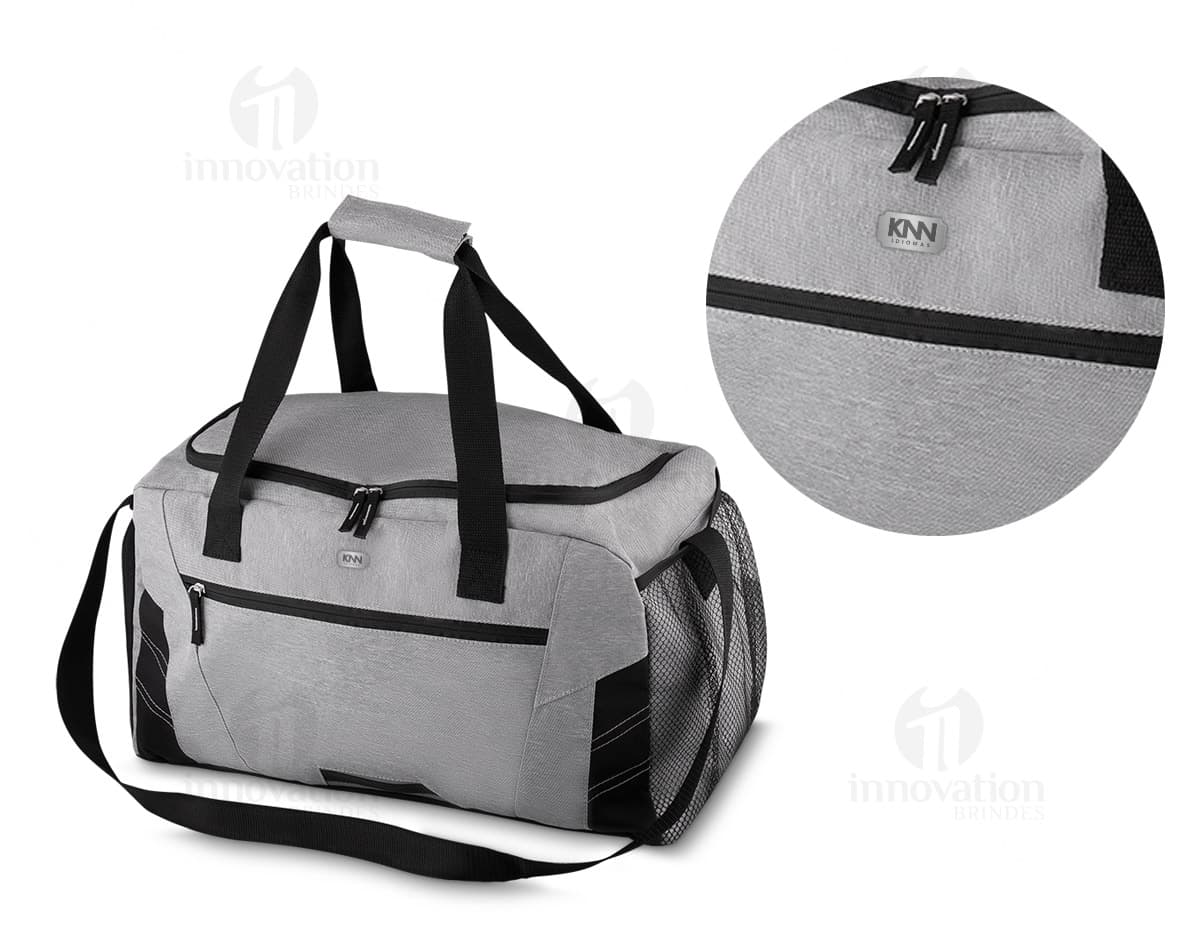 Mala Esportiva de Couro Preto - Acessório moderno e estiloso para quem ama esportes! Ideal para transportar seu equipamento com praticidade e estilo. Adquira já! #esportes #malaesportiva #acessórios esportivos