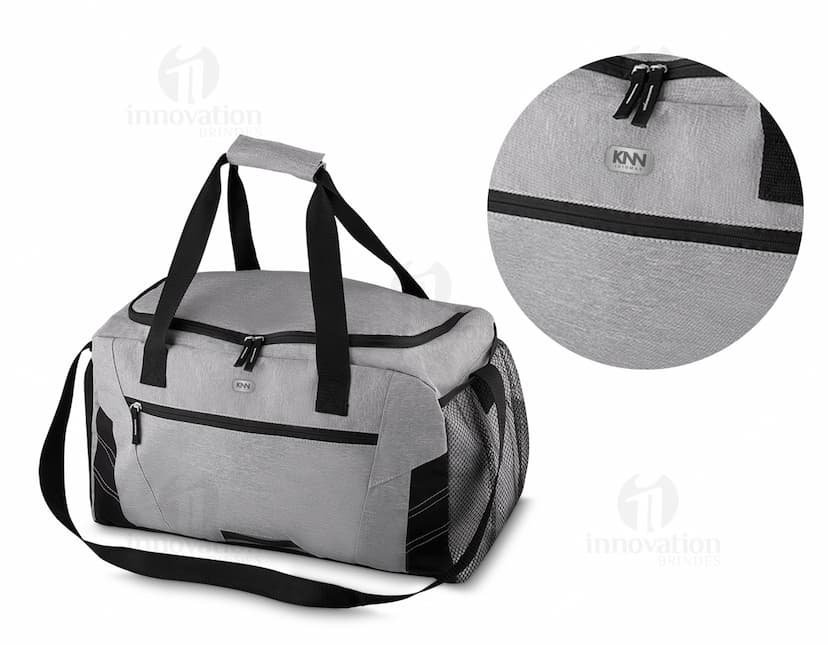 Mala Esportiva de Couro Preto - Acessório moderno e estiloso para quem ama esportes! Ideal para transportar seu equipamento com praticidade e estilo. Adquira já! #esportes #malaesportiva #acessórios esportivos