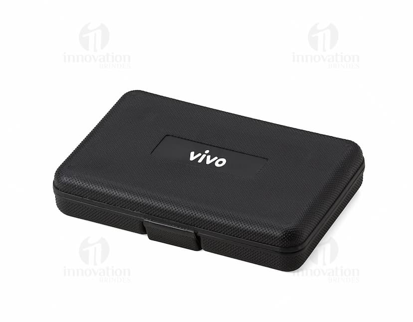 Fotos do kit de ferramentas de 11 peças, ideal para qualquer negócio. Equipamentos eletrônicos de última geração em um elegante estojo preto. Tecnologia de ponta para armazenamento de dados e segurança. Compatível com diversos dispositivos. Adquira já o seu!