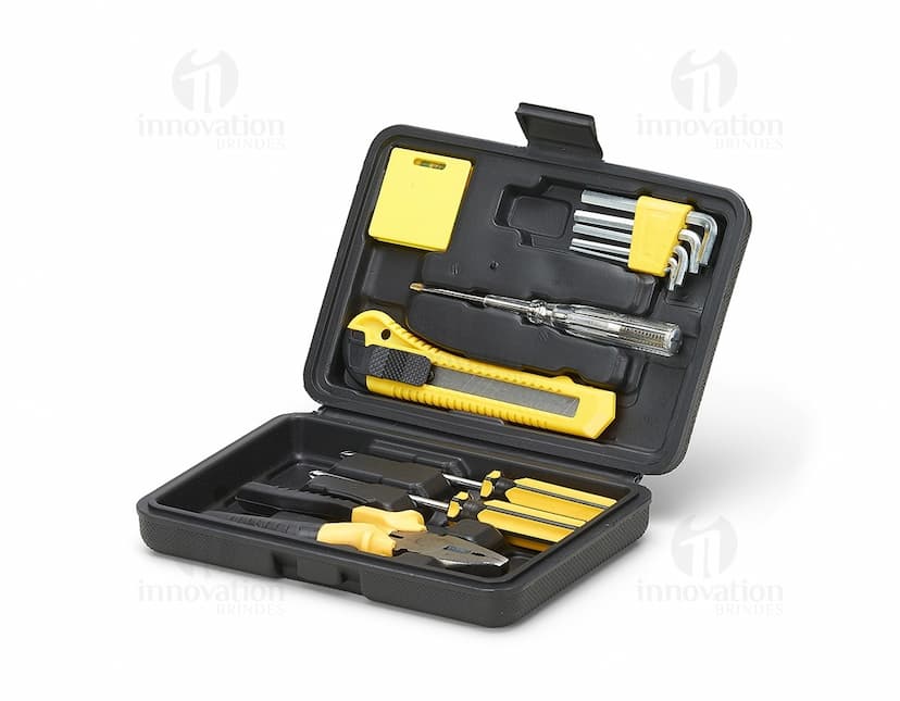 Kit Ferramenta 11 Peças - Equipamento eletrônico em tecnologia de ponta. Ideal para escritório, negócios e uso pessoal. Conecte, armazene e proteja seus dados com este acessório de alta qualidade. Perfeito para backup de informações e transferência de arquivos. Adquira já o seu!