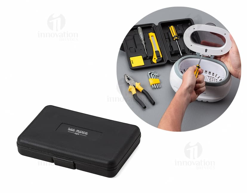 Kit de ferramentas composto por 11 peças essenciais para resolver qualquer problema tecnológico. Com design moderno e prático, este equipamento é perfeito para uso profissional ou pessoal. Tenha sempre suas ferramentas à mão para qualquer emergência eletrônica. Ideal para negócios, escritórios, ou uso doméstico. Nunca mais fique na mão com este kit completo!