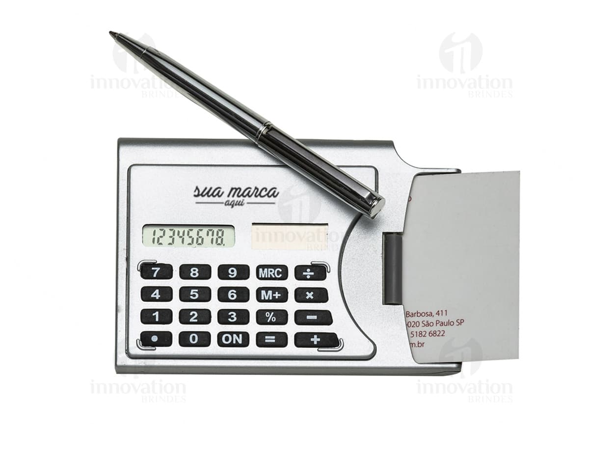 Calculadora plástica com porta cartão, a solução perfeita para suas necessidades de cálculo no escritório. Moderna, eficiente e prática, ideal para quem busca agilidade e organização. Adquira já a sua! #CalculadoraPlástica #PortaCartão #Escritório #Eficiência #Organização #Brindes