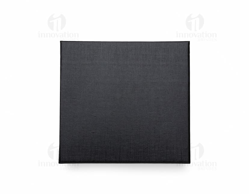 Kit Executivo 3 Peças - Conjunto completo para escritório. Composto por diskette e pencil sharpener de alta qualidade. Ideal para armazenar e organizar seus dados com praticidade e estilo. Garanta o seu agora e otimize sua rotina de trabalho!