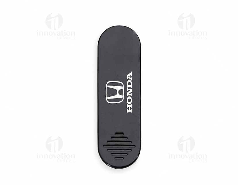 Suporte para celular moderno e prático. Feito em plástico resistente, design clean e vazado para facilitar a visualização da tela. Ideal para manter seu aparelho sempre à mão no escritório, em casa ou durante viagens. Compatível com diversos modelos de smartphones. Organize seu espaço e mantenha-se sempre conectado!