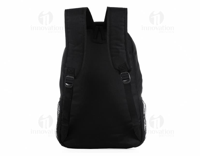 Mochila moderna para notebook, perfeita para quem busca praticidade e estilo. Seu design elegante e espaçoso a torna ideal para uso no trabalho, faculdade ou viagens. Compartimento acolchoado para proteger seu laptop com segurança. Adquira já a sua!