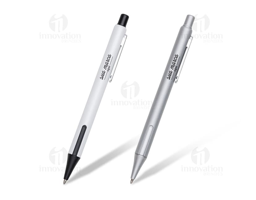 Caneta semimetal cromada, ideal para escrita no escritório ou na escola. Com design elegante e tinta de qualidade, essa caneta é perfeita para assinar documentos importantes. Aproveite a praticidade e durabilidade desse instrumento de escrita.