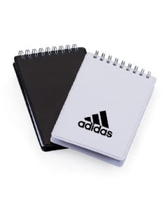 Bloco de anotações em papel branco vazio para escrita. Ideal para uso no escritório ou em casa. Design moderno e prático para suas mensagens e lembretes. Adquira o seu agora!