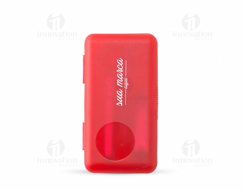 Kit Manicure 4 Peças: praticidade e qualidade reunidas em um único produto! Este kit conta com um alicate, uma tesoura, uma lixa e um cortador de unhas, todos armazenados em um prático container de plástico. Ideal para ter sempre à mão e manter suas unhas sempre impecáveis, este kit é perfeito para uso doméstico ou profissional. Garanta já o seu!